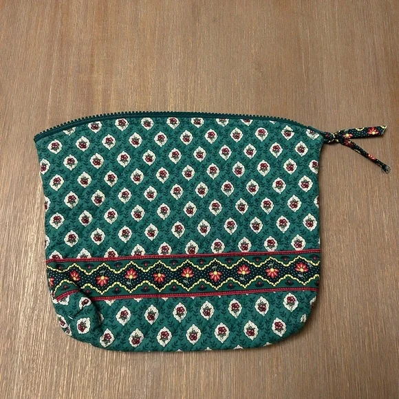 Vera Bradley Greenfield Large Cosmetic Case - Picture 1 of 6